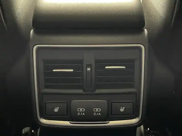 スバル フォレスター プレミアム 滋賀県 2018(平30)年 9.1万km クリスタルホワイトP 禁煙車/純正ナビ/【CD/DVD/Bluetooth/HDMI/フルセグTV】/バックモニター/フロントビューモニター/ＥＴＣ/ドライブレコーダー/スマートリヤビューミラー/パワーバックドア/ルーフレール/アイサイトコアテクノロジー/・プリクラッシュブレーキ/・後退時ブレーキアシスト/・AT誤発進抑制制御/AT誤後進抑制制御/・ツーリングアシスト/・前車速追従機能付クルーズコントロール/・車線逸脱抑制/車線逸脱警報/・ふらつき警報/・先行車発進お知らせ機能/アイサイトセイフティプラス/・スバルリヤビークルディテクション/・アダプティブドライビングビーム/ハーフレザーシート/パワーシート/シートヒーター/ステアリングヒーター/ＬＥＤライト/パドルシフト/スマートキー
