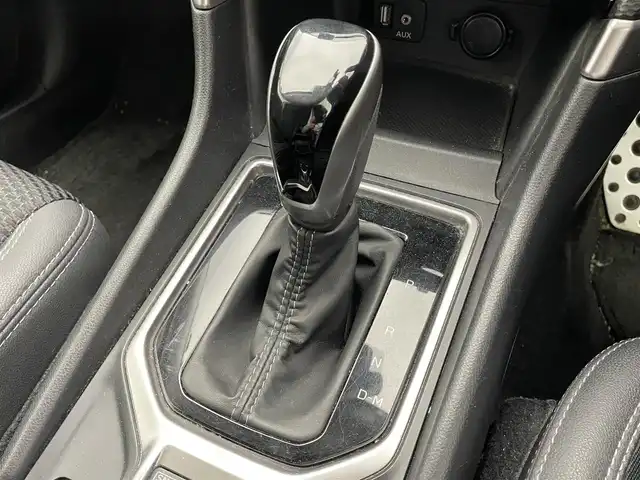 スバル フォレスター プレミアム 滋賀県 2018(平30)年 9.1万km クリスタルホワイトP 禁煙車/純正ナビ/【CD/DVD/Bluetooth/HDMI/フルセグTV】/バックモニター/フロントビューモニター/ＥＴＣ/ドライブレコーダー/スマートリヤビューミラー/パワーバックドア/ルーフレール/アイサイトコアテクノロジー/・プリクラッシュブレーキ/・後退時ブレーキアシスト/・AT誤発進抑制制御/AT誤後進抑制制御/・ツーリングアシスト/・前車速追従機能付クルーズコントロール/・車線逸脱抑制/車線逸脱警報/・ふらつき警報/・先行車発進お知らせ機能/アイサイトセイフティプラス/・スバルリヤビークルディテクション/・アダプティブドライビングビーム/ハーフレザーシート/パワーシート/シートヒーター/ステアリングヒーター/ＬＥＤライト/パドルシフト/スマートキー