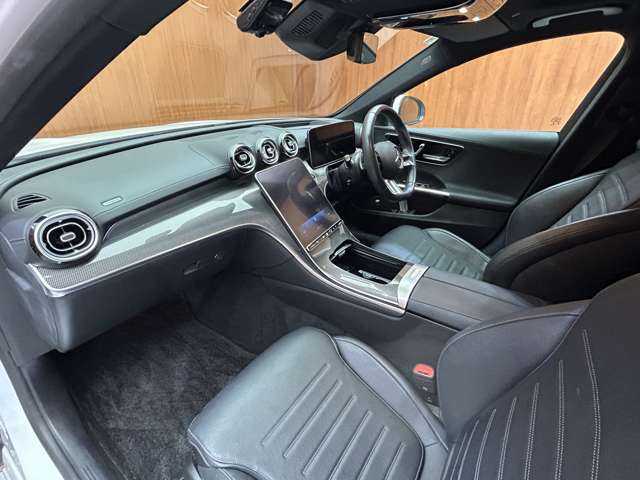 メルセデス・ベンツ Ｍ・ベンツ Ｃ２２０ｄ ステーションワゴン アバンギャルドAMGライン 千葉県 2022(令4)年 5.3万km 白 パノラマＳＲ　/レザーＥＸＣ　/ベーシックＰＫＧ　/純正ナビ　/３６０°カメラ　/ＡＣＣ　/ＨＵＤ　/シートヒーター　/パワーシート　/ＬＥＤヘッドライト　/ハイビームアシスト　/電動リアゲート　/ドラレコ　/ＥＴＣ