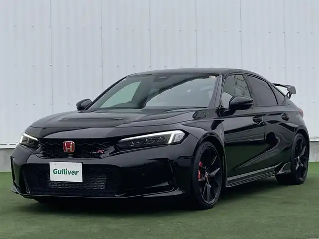 ホンダ シビック タイプR 香川県 2024(令6)年 0.2万km クリスタルブラックパール 登録時走行距離：1668km/タイプRシリアルナンバー24231/メーカー純正ナビ/　BT AppleCarPlay AndoridAuto HondaLogR/バックカメラ/ビルトインETC2.0/置くだけ充電/純正フルエアロ/純正19インチアルミホイール/衝突被害軽減装置/レーンキープアシスト/レーダークルーズコントロール/クリアランスソナー/ブラインドスポットモニター/プッシュスタート/スマートキー/スペアキー/新車時保証書/ワンオーナー