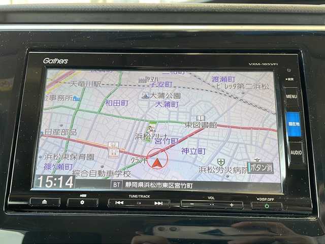ホンダ ステップワゴン スパーダ ホンダセンシング 静岡県 2018(平30)年 5.4万km プラチナホワイトパール 純正ナビ/・CD/DVD/・SD/・Bluetooth/・USB/・フルセグTV/・Music Rack/・iPod/ホンダセンシング/●衝突軽減ブレーキ〈CMBS〉/●誤発進抑制機能/●歩行者事故低減ステアリング/●路外逸脱抑制機能/●ACC〈アダプティブ・クルーズ・コントロール〉/●LKAS〈車線維持支援システム〉/●先行車発進お知らせ機能/●標識認識機能/主要装備/・バックカメラ/・前後ドライブレコーダー/・後席フリップダウンモニター/・両側パワースライドドア/・ＬＥＤヘッドライト/・パドルシフト/・アイドリングストップ/・純正１６インチＡＷ/・わくわくゲート