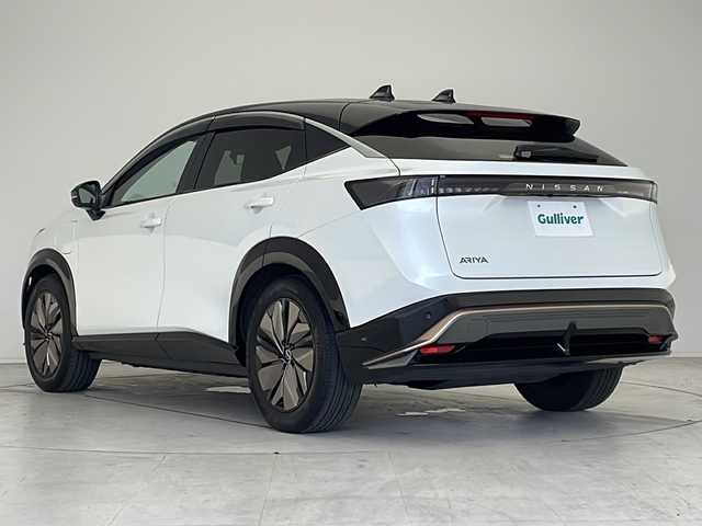 日産 アリア B9 リミテッド 愛知県 2022(令4)年 3.9万km 白 プロパイロット/衝突軽減システム/純正14型ディズプレイオーディオ　ナビあり/三眼LEDヘッドライト/全方位カメラ/プレミアムサウンドBOSE/サンルーフ/クルーズコントロール/シートヒーター/エアシート/フルセグ/Bluetooth/バックカメラ/電動リアゲート/パワーシート/コーナーセンサー/純正アルミホイール/ETC2.0/ブラインドスポットモニター/ステアリングヒーター/インテリジェントミラー/オートマチックハイビーム/置くだけ充電機/ステアリングスイッチ/スマートキー/プッシュスタート