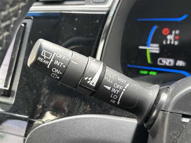 ホンダ シャトル ハイブリッド Z スタイルエディション 宮城県 2016(平28)年 6.9万km ホワイトオーキッドパール 登録時走行距離６８１０２ｋｍ/クルーズコントロール/バックカメラ/社外ナビ/・フルセグテレビ/・Bluetooth/・CD/DVD/・ＡＭ/FM/後席モニター/クリアランスソナー/横滑り防止機能/パドルシフト/ＥＣＯＮ/オートライト/ＥＴＣ/シートヒーター/プッシュスタート/スマートキー/LEDヘッドライト/ドアバイザー/フォグランプ/ウインカーミラー/電格ミラー