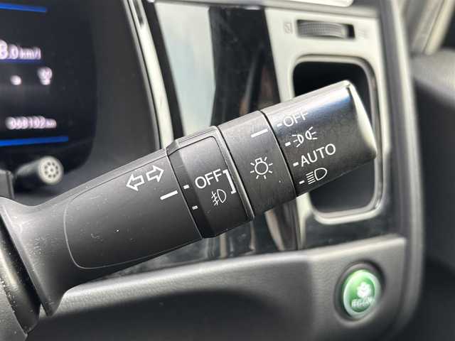 ホンダ シャトル ハイブリッド Z スタイルエディション 宮城県 2016(平28)年 6.9万km ホワイトオーキッドパール 登録時走行距離６８１０２ｋｍ/クルーズコントロール/バックカメラ/社外ナビ/・フルセグテレビ/・Bluetooth/・CD/DVD/・ＡＭ/FM/後席モニター/クリアランスソナー/横滑り防止機能/パドルシフト/ＥＣＯＮ/オートライト/ＥＴＣ/シートヒーター/プッシュスタート/スマートキー/LEDヘッドライト/ドアバイザー/フォグランプ/ウインカーミラー/電格ミラー