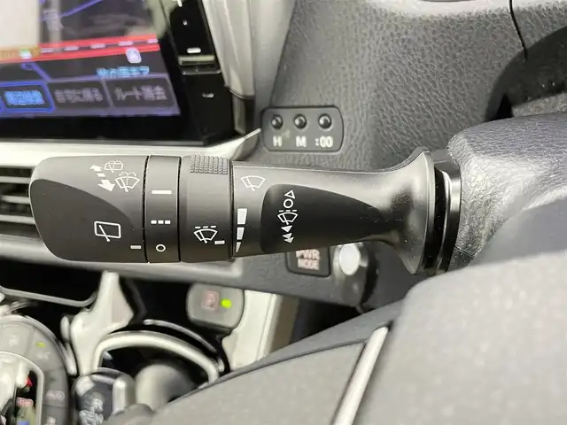 トヨタ ヴォクシー ハイブリッド ZS 煌Ⅱ 千葉県 2020(令2)年 4万km ホワイトパールクリスタルシャイン 禁煙車　/社外10型ナビ/フルセグTV/　Bluetooth/CD/DVD/衝突軽減システム　/両側パワースライドドア　/クリアランスソナー　/パーキングサポートブレーキ　/レーンディパーチャーアラート　/先行車発進お知らせ　/バックカメラ　/席ヒーター/クルーズコントロール/LEDオートヘッドライト/革巻きステアリング/ステアリングスイッチ/純正アルミホイール
