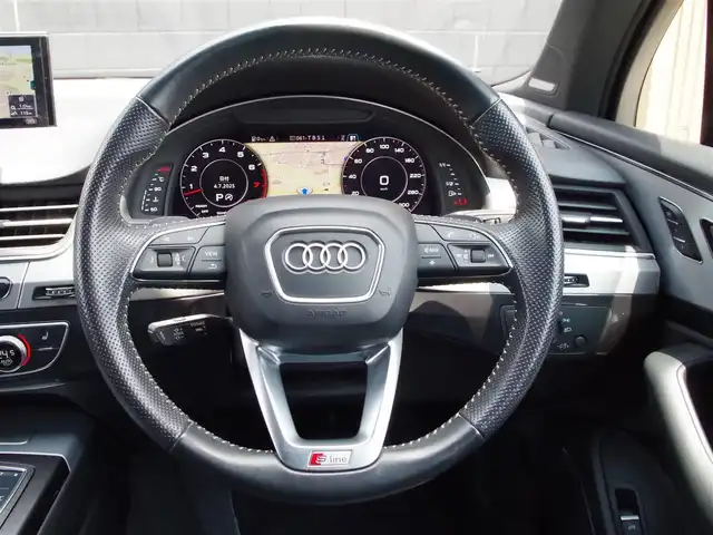 アウディ Ｑ７ 3．0TFSI クワトロ 埼玉県 2018(平30)年 6.5万km ディープブラックパールエフェクト ワンオーナー/パノラマルーフ /ブラックレザーシート /アダプティブクルーズコントロール /マトリクスLED /バーチャルコックピット /全周囲カメラ /CarPlay /MMIナビ シートHI /電動リアゲート /ETC /ドラレコ