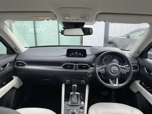 マツダ ＣＸ－５ XD Lパッケージ 香川県 2017(平29)年 4.3万km ディープクリスタルブルーマイカ 登録時走行距離：42684km/純正ディスプレイオーディオ/　CD DVD BT フルセグTV/バックカメラ/左前カメラ/アルパインフリップダウンモニター/衝突被害軽減装置/レーンキープアシスト/レーダークルーズコントロール/LEDヘッドライト/オートライト/フォグランプ/リアフォグ/パワーバックドア/ETC/ドライブレコーダー/MTモード付AT/電子パーキングブレーキ/ホワイトレザーシート/シートヒーター/パワーシート/シートメモリ/革巻きステアリング/ステアリングスイッチ/ステアリングヒーター/プッシュスタート/スマートキー