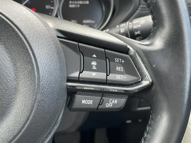 マツダ ＣＸ－５ XD Lパッケージ 香川県 2017(平29)年 4.3万km ディープクリスタルブルーマイカ 登録時走行距離：42684km/純正ディスプレイオーディオ/　CD DVD BT フルセグTV/バックカメラ/左前カメラ/アルパインフリップダウンモニター/衝突被害軽減装置/レーンキープアシスト/レーダークルーズコントロール/LEDヘッドライト/オートライト/フォグランプ/リアフォグ/パワーバックドア/ETC/ドライブレコーダー/MTモード付AT/電子パーキングブレーキ/ホワイトレザーシート/シートヒーター/パワーシート/シートメモリ/革巻きステアリング/ステアリングスイッチ/ステアリングヒーター/プッシュスタート/スマートキー
