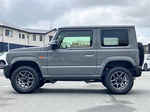 スズキ ジムニー XC 静岡県 2024(令6)年 0.2万km ミディアムグレー エンジンスタートボタン/パワーステアリング/パワーウィンドウ/アイドリングストップ/スマートキー/オートエアコン/クルーズコントロール/8インチナビ（CD/DVD/BT/フルセグ）/ドライブレコーダー全方位/純正フロアマット/純正アルミホイール/D席N席シートヒーター/背面タイヤ/ABS/横滑り防止装置/コーナーセンサー/センターデフロック/レーンキープアシスト/オートライト/オートマチックハイビーム/ダウンヒルアシストコントロール/LEDヘッドライト/W＋サイドエアバック/衝突軽減システム