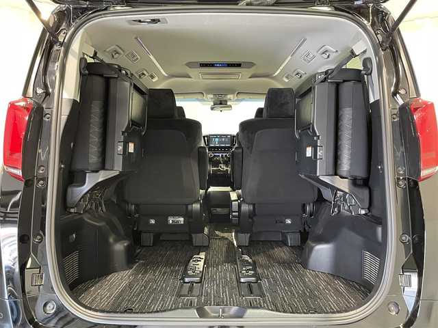 トヨタ アルファード S Aパッケージ 愛知県 2018(平30)年 5.8万km ブラック 純正１０インチナビ　/（AM/FM/CD・DVD再生/フルセグTV/SD/Bluetooth)/純正フリップダウンモニター　/トヨタセーフティセンス　/　　-プリクラッシュセーフティ/　　-レーントレーニングアシスト/　　-ロードサインアシスト/　　-先行車発進告知機能/　　-クリアランスソナー/　　-オートマチックハイビーム/レーダークルーズコントロール　/ＡＣ１００Ｖ　/両側パワースライドドア　/ビルトインＥＴＣ　/LEDヘッドライト/LEDフォグランプ/バックカメラ/プッシュスタート/　　-スマートキー/オットマン