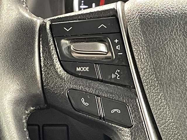 トヨタ アルファード S Aパッケージ 愛知県 2018(平30)年 5.8万km ブラック 純正１０インチナビ　/（AM/FM/CD・DVD再生/フルセグTV/SD/Bluetooth)/純正フリップダウンモニター　/トヨタセーフティセンス　/　　-プリクラッシュセーフティ/　　-レーントレーニングアシスト/　　-ロードサインアシスト/　　-先行車発進告知機能/　　-クリアランスソナー/　　-オートマチックハイビーム/レーダークルーズコントロール　/ＡＣ１００Ｖ　/両側パワースライドドア　/ビルトインＥＴＣ　/LEDヘッドライト/LEDフォグランプ/バックカメラ/プッシュスタート/　　-スマートキー/オットマン