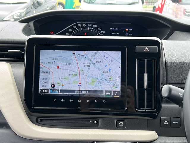 スズキ ソリオ HV MZ 愛知県 2022(令4)年 3.5万km ピュアホワイトP /禁煙車//ワンオーナー//純正ナビ・フルセグTV//全方位モニター//ETC//両側パワースライドドア//LEDオートライト//スズキセーフティサポート//前後ドライブレコーダー//アイドリングストップ//ステアスイッチ//前席シートヒーター//電動格納ミラーウインカー//デュアルカメラブレーキサポート//前後誤発進抑制制御//車線逸脱警報//ふらつき警報//先行車発進お知らせ//ハイビームアシスト//ACC//ドアバイザー//純正１５インチアルミ//純正フロアマット//新車保証書/取扱説明書//スペアキー