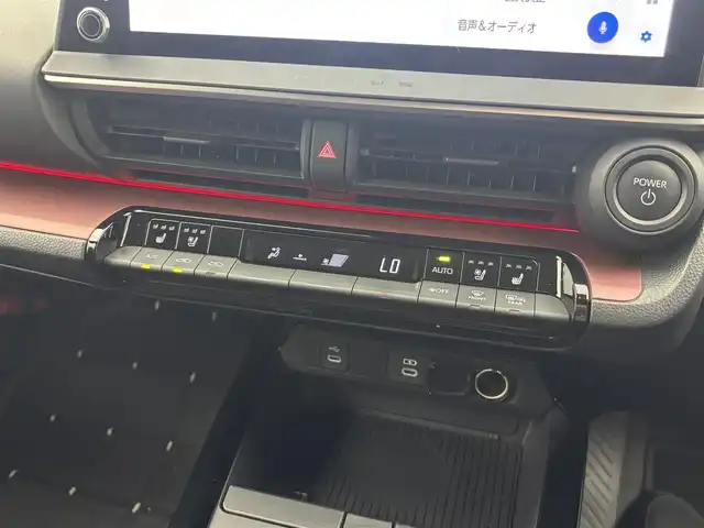 トヨタ プリウス Z 福井県 2023(令5)年 2万km アティチュードブラックマイカ 純正ディスプレイオーディオ　/アラウンドビューモニター/ガラスルーフ　/デジタルインナーミラー /ビルトインETC2.0/アダプティブクルーズコントロール　/トヨタセーフティーセンス　/置くだけ充電　/電動リアゲート　/電動パーキングブレーキ　/エアーシート/シートヒーター /ステアリングヒーター/運転席パワーシート/純正フォグ