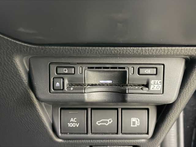 トヨタ プリウス Z 道央・札幌 2023(令5)年 2万km アティチュードブラックマイカ ・4WD/・純正ディスプレイオーディオ&TV&BT&Miracast　/・全方位カメラ/・サンルーフ/・パワーバックドア/・アダプティブクルーズコントロール　/・トヨタセーフティーセンス　/・デジタルインナーミラー /・運転席パワーシート/・前席ベンチレーション/・前席シートヒーター /・ステアリングヒーター/・ビルトインETC2.0/・置くだけ充電　　/・LEDヘッドライト/・オートライト/・オートハイビーム/・純正フォグ/・スマートキー