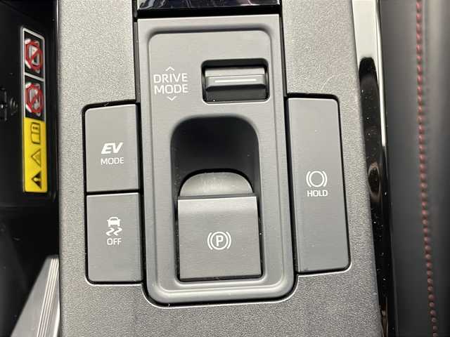 トヨタ プリウス Z 道央・札幌 2023(令5)年 2万km アティチュードブラックマイカ ・4WD/・純正ディスプレイオーディオ&TV&BT&Miracast　/・全方位カメラ/・サンルーフ/・パワーバックドア/・アダプティブクルーズコントロール　/・トヨタセーフティーセンス　/・デジタルインナーミラー /・運転席パワーシート/・前席ベンチレーション/・前席シートヒーター /・ステアリングヒーター/・ビルトインETC2.0/・置くだけ充電　　/・LEDヘッドライト/・オートライト/・オートハイビーム/・純正フォグ/・スマートキー