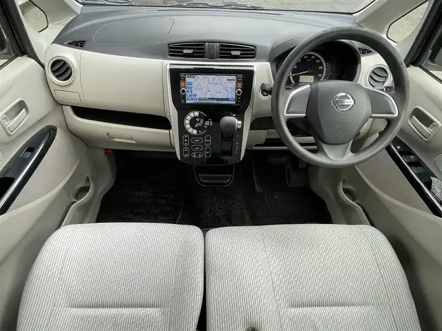 日産 デイズ X Vセレ +SeftyⅡ 滋賀県 2015(平27)年 7.8万km ブラック (株)IDOMが運営する【じしゃロン草津店】の自社ローン対象車両になります。こちらは現金ご利用時の価格です。自社ローンご希望の方は別途その旨お申付け下さい。