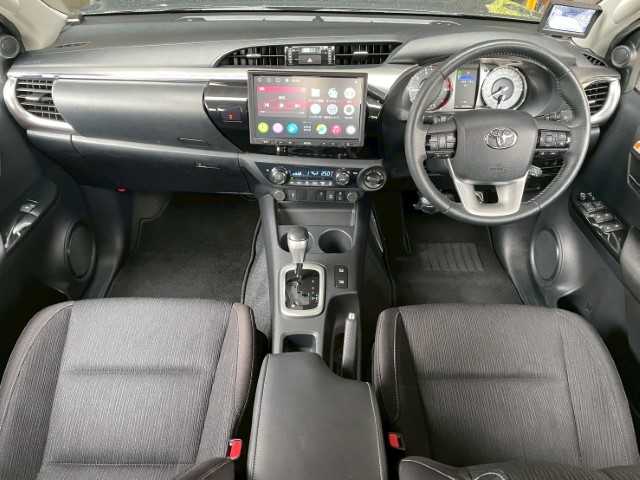 トヨタ ハイラックス Z 道北・旭川 2021(令3)年 4.3万km オキサイドブロンズM USトヨタ タコマルックグリル（社外）/リフトアップキット（社外）/ATOTOディスプレイオーディオ（社外）/バックカメラ/社外ベッドライナー（MAX LINER）/マッドフラップ（社外）/リアデフロック/プリクラッシュセーフティ/LDA/DAC/ETC/クルーズコントロール/アイドリングストップ/コーナーセンサー/4WD(切替）/フォグランプ（フロント、リア）/電格ミラー/17AW RAYS M9+（社外）/ダンロップ　グラントレックR/T 01（社外）/ GRフロントバンパ-（純正）/フェンダートリム（純正）/フロントカメラ＋モニターセット（社外）/社外パーツ取付有