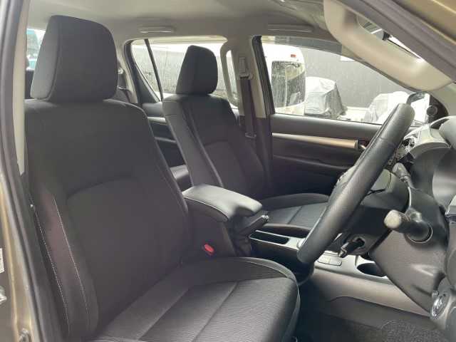 トヨタ ハイラックス Z 道北・旭川 2021(令3)年 4.3万km オキサイドブロンズM USトヨタ タコマルックグリル（社外）/リフトアップキット（社外）/ATOTOディスプレイオーディオ（社外）/バックカメラ/社外ベッドライナー（MAX LINER）/マッドフラップ（社外）/リアデフロック/プリクラッシュセーフティ/LDA/DAC/ETC/クルーズコントロール/アイドリングストップ/コーナーセンサー/4WD(切替）/フォグランプ（フロント、リア）/電格ミラー/17AW RAYS M9+（社外）/ダンロップ　グラントレックR/T 01（社外）/ GRフロントバンパ-（純正）/フェンダートリム（純正）/フロントカメラ＋モニターセット（社外）/社外パーツ取付有