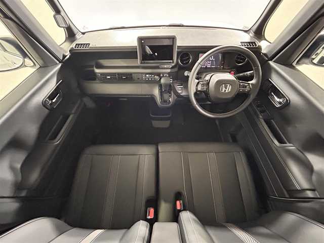ホンダ Ｎ ＢＯＸ カスタム コーディネートスタイル 佐賀県 2025(令7)年 0.1万km プラチナホワイトパール ホンダセンシング/両側パワースライドドア/レーダークルーズコントロール/電子パーキングブレーキ/ブレーキホールド/ハーフレザーシート/シートバックテーブル/純正14インチアルミホイール/スマートキー/ウィンカーミラー