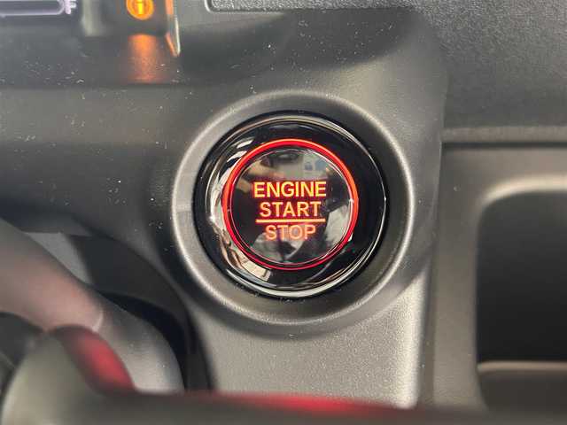 ホンダ Ｎ ＢＯＸ カスタム コーディネートスタイル 佐賀県 2025(令7)年 0.1万km プラチナホワイトパール ホンダセンシング/両側パワースライドドア/レーダークルーズコントロール/電子パーキングブレーキ/ブレーキホールド/ハーフレザーシート/シートバックテーブル/純正14インチアルミホイール/スマートキー/ウィンカーミラー