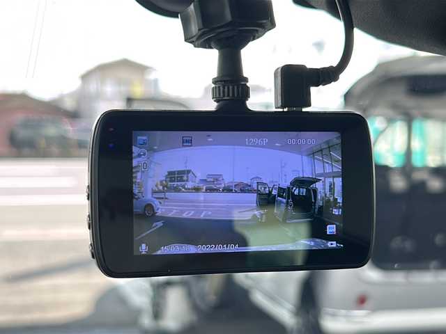 スズキ ハスラー Jスタイル 岐阜県 2022(令4)年 3.4万km ピュアホワイトパール/ガンメタリック2トーン 社外ナビ/ワンセグテレビ/AM/FM/Bluetooth/SMART USEN/ルーフレール/シートヒーター(D/N)/ドラレコ/アイドリングストップ/横滑り防止装置/クリアランスソナー/レーンキープアシスト/プリクラッシュセーフティー/プッシュスタート/スマートキー
