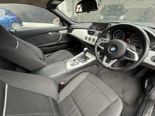 ＢＭＷ Ｚ４ sDrive23i 静岡県 2010(平22)年 3.5万km サファイアブラックP 純正ナビ/(CD/AM/FM/AUX/フルセグ)/速度警告/キーレスキー/ETC/ドライブレコーダー/フロアマット/純正17インチアルミホイール/保証書/取扱説明書/スペアキー