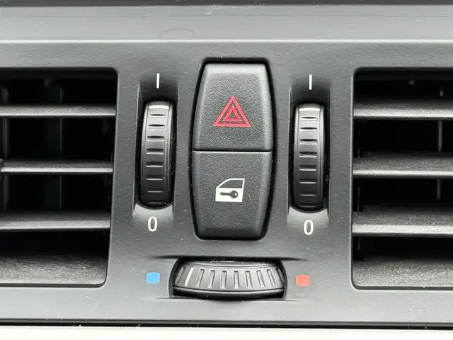 ＢＭＷ Ｚ４ sDrive23i 静岡県 2010(平22)年 3.5万km サファイアブラックP 純正ナビ/(CD/AM/FM/AUX/フルセグ)/速度警告/キーレスキー/ETC/ドライブレコーダー/フロアマット/純正17インチアルミホイール/保証書/取扱説明書/スペアキー