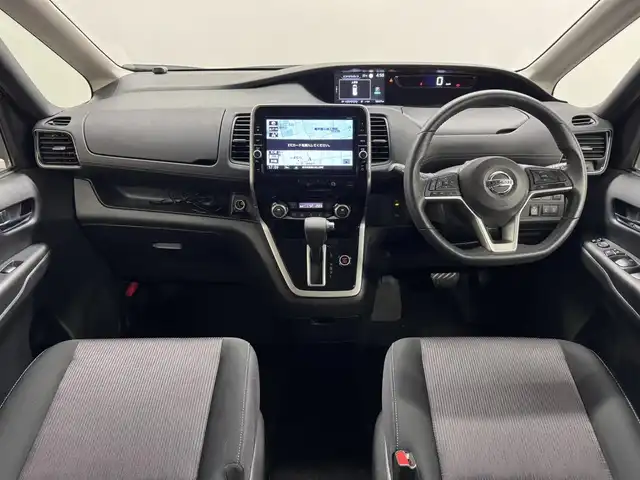 日産 セレナ ハイウェイスターVセレクションⅡ 三重県 2018(平30)年 1.9万km ダイヤモンドブラック S-HYBRID/FF/インパネCVT/純正 9インチナビ MM518D-L/（iPod/SD/FM/AM/TV/USB/Bluetooth/CD/DVD/Blu-ray/MUSIC STOCKER/HDMI/ドラレコ/AUX）/・純正 11インチ 後席モニター/インテリジェント アラウンドビューモニター（移動物検知機能付）*1/両側 ハンズフリーオートスライドドア/ドライブレコーダー 前方/ビルトイン ETC/安全/【OP】セーフティパックA/・踏み間違い衝突防止アシスト*/・インテリジェント パーキングアシスト*/・標識検知機能*/・インテリジェント DA（ふらつき警報）*/・フロント & バックソナー*/・LDW（車線逸脱警報）/・エマージェンシーブレーキ/装備/・定速クルーズコントロール/・前後 オートエアコン/・オートライト/・LEDヘッドライト/・フロントフォグライト/・ハイビームアシスト/・ヒーター付ドアミラー*1/・ステアリングスイッチ*1/・純正16inAW/・プッシュスタート/・保/取/ナビ取/・スマートキーx2/など/*1…セーフティパックAの装備