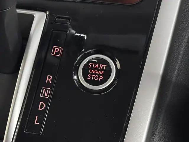 日産 セレナ ハイウェイスターVセレクションⅡ 三重県 2018(平30)年 1.9万km ダイヤモンドブラック S-HYBRID/FF/インパネCVT/純正 9インチナビ MM518D-L/（iPod/SD/FM/AM/TV/USB/Bluetooth/CD/DVD/Blu-ray/MUSIC STOCKER/HDMI/ドラレコ/AUX）/・純正 11インチ 後席モニター/インテリジェント アラウンドビューモニター（移動物検知機能付）*1/両側 ハンズフリーオートスライドドア/ドライブレコーダー 前方/ビルトイン ETC/安全/【OP】セーフティパックA/・踏み間違い衝突防止アシスト*/・インテリジェント パーキングアシスト*/・標識検知機能*/・インテリジェント DA（ふらつき警報）*/・フロント & バックソナー*/・LDW（車線逸脱警報）/・エマージェンシーブレーキ/装備/・定速クルーズコントロール/・前後 オートエアコン/・オートライト/・LEDヘッドライト/・フロントフォグライト/・ハイビームアシスト/・ヒーター付ドアミラー*1/・ステアリングスイッチ*1/・純正16inAW/・プッシュスタート/・保/取/ナビ取/・スマートキーx2/など/*1…セーフティパックAの装備