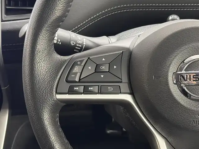 日産 セレナ ハイウェイスターVセレクションⅡ 三重県 2018(平30)年 1.9万km ダイヤモンドブラック S-HYBRID/FF/インパネCVT/純正 9インチナビ MM518D-L/（iPod/SD/FM/AM/TV/USB/Bluetooth/CD/DVD/Blu-ray/MUSIC STOCKER/HDMI/ドラレコ/AUX）/・純正 11インチ 後席モニター/インテリジェント アラウンドビューモニター（移動物検知機能付）*1/両側 ハンズフリーオートスライドドア/ドライブレコーダー 前方/ビルトイン ETC/安全/【OP】セーフティパックA/・踏み間違い衝突防止アシスト*/・インテリジェント パーキングアシスト*/・標識検知機能*/・インテリジェント DA（ふらつき警報）*/・フロント & バックソナー*/・LDW（車線逸脱警報）/・エマージェンシーブレーキ/装備/・定速クルーズコントロール/・前後 オートエアコン/・オートライト/・LEDヘッドライト/・フロントフォグライト/・ハイビームアシスト/・ヒーター付ドアミラー*1/・ステアリングスイッチ*1/・純正16inAW/・プッシュスタート/・保/取/ナビ取/・スマートキーx2/など/*1…セーフティパックAの装備