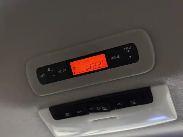 日産 セレナ ハイウェイスターVセレクションⅡ 三重県 2018(平30)年 1.9万km ダイヤモンドブラック S-HYBRID/FF/インパネCVT/純正 9インチナビ MM518D-L/（iPod/SD/FM/AM/TV/USB/Bluetooth/CD/DVD/Blu-ray/MUSIC STOCKER/HDMI/ドラレコ/AUX）/・純正 11インチ 後席モニター/インテリジェント アラウンドビューモニター（移動物検知機能付）*1/両側 ハンズフリーオートスライドドア/ドライブレコーダー 前方/ビルトイン ETC/安全/【OP】セーフティパックA/・踏み間違い衝突防止アシスト*/・インテリジェント パーキングアシスト*/・標識検知機能*/・インテリジェント DA（ふらつき警報）*/・フロント & バックソナー*/・LDW（車線逸脱警報）/・エマージェンシーブレーキ/装備/・定速クルーズコントロール/・前後 オートエアコン/・オートライト/・LEDヘッドライト/・フロントフォグライト/・ハイビームアシスト/・ヒーター付ドアミラー*1/・ステアリングスイッチ*1/・純正16inAW/・プッシュスタート/・保/取/ナビ取/・スマートキーx2/など/*1…セーフティパックAの装備