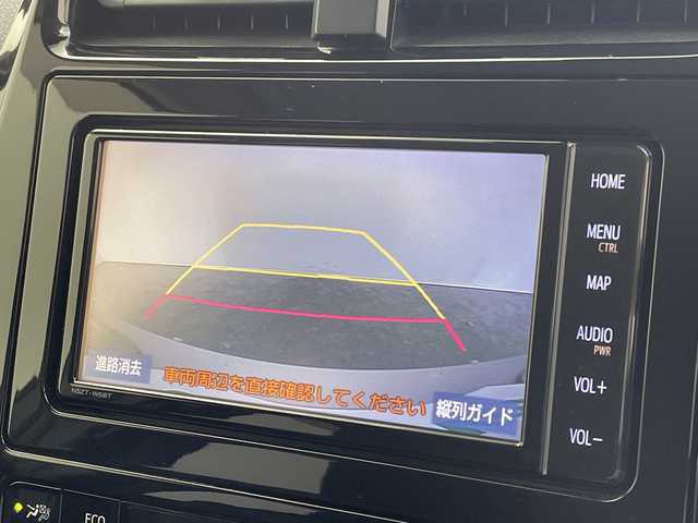 トヨタ プリウス Sセーフティプラス 三重県 2018(平30)年 6万km スティールブロンドM /禁煙車//純正ナビ（Bluetooth接続/AM/FM/フルセグTV/CD/CDチェンジャー/AUX/SD）//バックカメラ//ETC//前後コーナーセンサー//レーンキープアシスト//パーキングアシスト//純正フロアマット//スマートキー//パーキングアシスト//オートマチックハイビーム//衝突被害軽減システム//横滑り防止装置