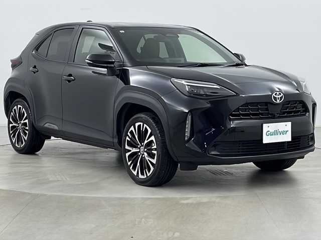 トヨタ ヤリスクロス Z 道央・札幌 2024(令6)年 2.3万km ブラックマイカ ・4WD/・寒冷地仕様/・社外ナビ/　BT/HDMI/・バックカメラ/・ハーフレザーシート/・前席シートヒーター/・ステアリングヒーター/・ステアリングリモコン/・レーダークルーズコントロール/・衝突軽減/・レーンキープ/・オートライト/・ダウンヒルアシスト/・オートライト/・LEDヘッドライト/・ビルトインETC/・スペアキー