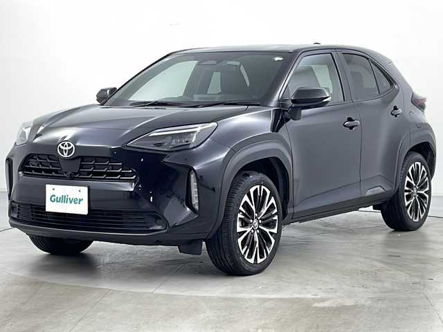 トヨタ ヤリスクロス Z 道央・札幌 2024(令6)年 2.3万km ブラックマイカ ・4WD/・寒冷地仕様/・社外ナビ/　BT/HDMI/・バックカメラ/・ハーフレザーシート/・前席シートヒーター/・ステアリングヒーター/・ステアリングリモコン/・レーダークルーズコントロール/・衝突軽減/・レーンキープ/・オートライト/・ダウンヒルアシスト/・オートライト/・LEDヘッドライト/・ビルトインETC/・スペアキー