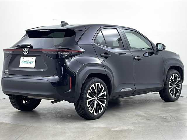 トヨタ ヤリスクロス Z 道央・札幌 2024(令6)年 2.3万km ブラックマイカ ・4WD/・寒冷地仕様/・社外ナビ/　BT/HDMI/・バックカメラ/・ハーフレザーシート/・前席シートヒーター/・ステアリングヒーター/・ステアリングリモコン/・レーダークルーズコントロール/・衝突軽減/・レーンキープ/・オートライト/・ダウンヒルアシスト/・オートライト/・LEDヘッドライト/・ビルトインETC/・スペアキー