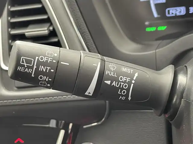 ホンダ ヴェゼル ハイブリッド Z ホンダセンシング 滋賀県 2020(令2)年 6.7万km プレミアムクリスタルレッドM 純正ナビ/バックカメラ/ETC/ハーフレザー/衝突被害軽減ブレーキ/レーダークルーズコントロール/レーンキープアシスト/オートライト/電動パーキング/オートホールド/純正アルミホイール