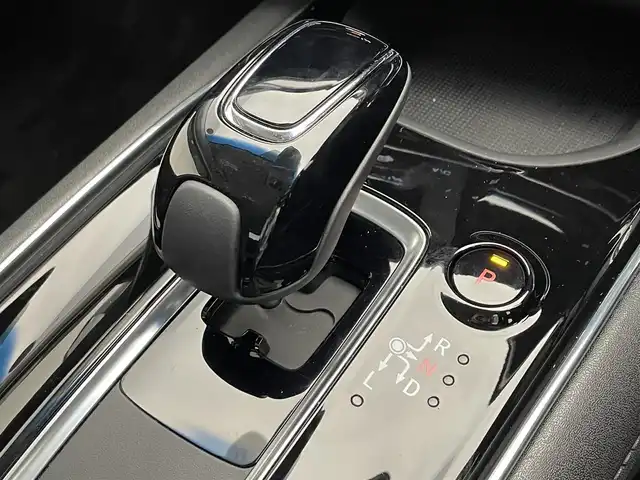 ホンダ ヴェゼル ハイブリッド Z ホンダセンシング 滋賀県 2020(令2)年 6.7万km プレミアムクリスタルレッドM 純正ナビ/バックカメラ/ETC/ハーフレザー/衝突被害軽減ブレーキ/レーダークルーズコントロール/レーンキープアシスト/オートライト/電動パーキング/オートホールド/純正アルミホイール