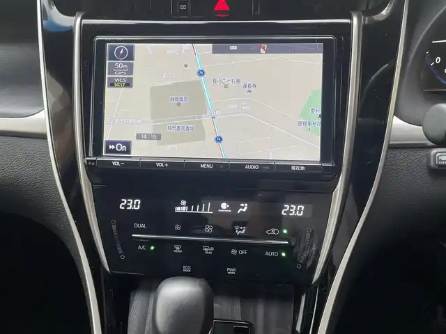 トヨタ ハリアー プレミアム 静岡県 2017(平29)年 3.8万km ダークレッドマイカメタリック ワンオーナー/純正9インチナビ/フルセグTV/DVD/CD/SD/MSV/BT/フロントカメラ/バックカメラ/ハーフレザーシート/パワーバックドア/前方ドライブレコーダー/プリクラッシュセーフティ/レーンキープアシスト/オートハイビーム/レーダークルーズコントロール/クリアランスソナー/3眼LEDライト/LEDヘッドライト/LEDフォグ/運転席パワーシート/ビルトインETC/ステアリングスイッチ/純正18インチAW/スマートキー×2/カードキー/保証書/取扱説明書/ナビ取扱説明書/H30/R2/R4/R6点検記録簿有