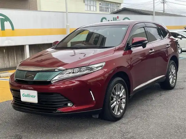 トヨタ ハリアー プレミアム 静岡県 2017(平29)年 3.8万km ダークレッドマイカメタリック ワンオーナー/純正9インチナビ/フルセグTV/DVD/CD/SD/MSV/BT/フロントカメラ/バックカメラ/ハーフレザーシート/パワーバックドア/前方ドライブレコーダー/プリクラッシュセーフティ/レーンキープアシスト/オートハイビーム/レーダークルーズコントロール/クリアランスソナー/3眼LEDライト/LEDヘッドライト/LEDフォグ/運転席パワーシート/ビルトインETC/ステアリングスイッチ/純正18インチAW/スマートキー×2/カードキー/保証書/取扱説明書/ナビ取扱説明書/H30/R2/R4/R6点検記録簿有