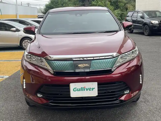 トヨタ ハリアー プレミアム 静岡県 2017(平29)年 3.8万km ダークレッドマイカメタリック ワンオーナー/純正9インチナビ/フルセグTV/DVD/CD/SD/MSV/BT/フロントカメラ/バックカメラ/ハーフレザーシート/パワーバックドア/前方ドライブレコーダー/プリクラッシュセーフティ/レーンキープアシスト/オートハイビーム/レーダークルーズコントロール/クリアランスソナー/3眼LEDライト/LEDヘッドライト/LEDフォグ/運転席パワーシート/ビルトインETC/ステアリングスイッチ/純正18インチAW/スマートキー×2/カードキー/保証書/取扱説明書/ナビ取扱説明書/H30/R2/R4/R6点検記録簿有