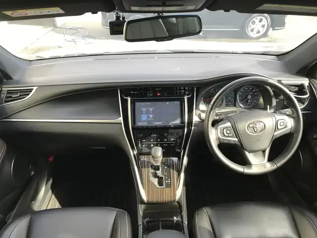 トヨタ ハリアー エレガンス 富山県 2014(平26)年 3.8万km ホワイトパールクリスタルシャイン 純正9型ナビ/フルセグTV/バックモニター/ドライブレコーダー/横滑り防止装置/LEDヘッドランプ/オートライト/革巻きステアリング/ステアリングスイッチ/ハーフレザーシート/運転席パワーシート/純正17インチアルミホイール/スマートキー/プッシュエンジンスタート/禁煙車
