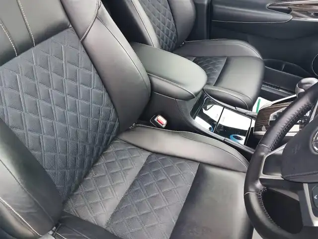 トヨタ ハリアー エレガンス 富山県 2014(平26)年 3.8万km ホワイトパールクリスタルシャイン 純正9型ナビ/フルセグTV/バックモニター/ドライブレコーダー/横滑り防止装置/LEDヘッドランプ/オートライト/革巻きステアリング/ステアリングスイッチ/ハーフレザーシート/運転席パワーシート/純正17インチアルミホイール/スマートキー/プッシュエンジンスタート/禁煙車