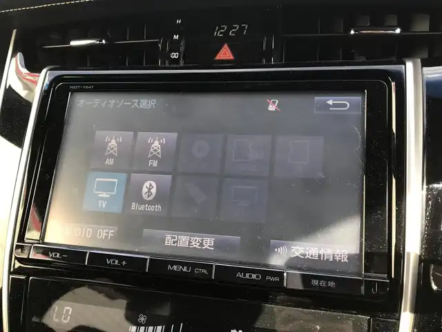 トヨタ ハリアー エレガンス 富山県 2014(平26)年 3.8万km ホワイトパールクリスタルシャイン 純正9型ナビ/フルセグTV/バックモニター/ドライブレコーダー/横滑り防止装置/LEDヘッドランプ/オートライト/革巻きステアリング/ステアリングスイッチ/ハーフレザーシート/運転席パワーシート/純正17インチアルミホイール/スマートキー/プッシュエンジンスタート/禁煙車