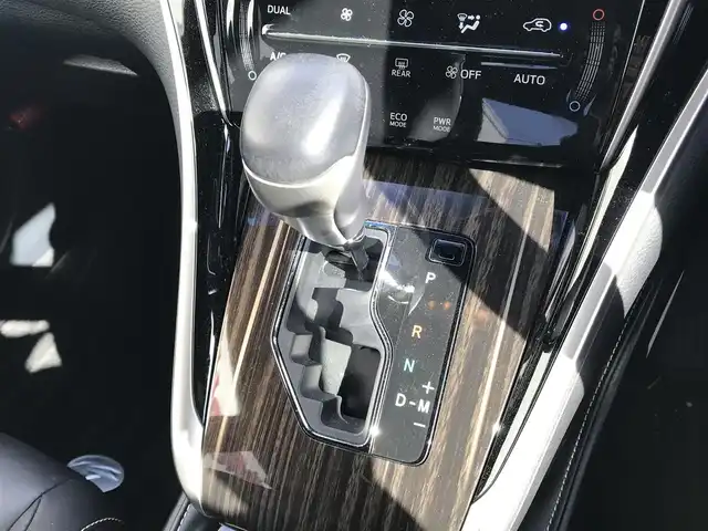 トヨタ ハリアー エレガンス 富山県 2014(平26)年 3.8万km ホワイトパールクリスタルシャイン 純正9型ナビ/フルセグTV/バックモニター/ドライブレコーダー/横滑り防止装置/LEDヘッドランプ/オートライト/革巻きステアリング/ステアリングスイッチ/ハーフレザーシート/運転席パワーシート/純正17インチアルミホイール/スマートキー/プッシュエンジンスタート/禁煙車