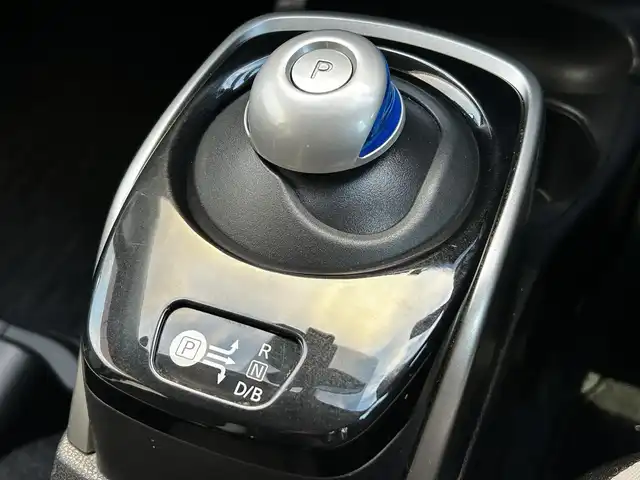 日産 ノート e－パワー X 福島県 2016(平28)年 3.6万km ブリリアントシルバー 純正ナビゲーション/型番：MM316D-W/【CD/SD/BT/TV】/アラウンドビューモニター/ETC/ドライブレコーダー/衝突被害軽減ブレーキ/レーンキープアシスト/アイドリングストップ/LEDオートライト/純正フロアマット/純正ドアバイザー