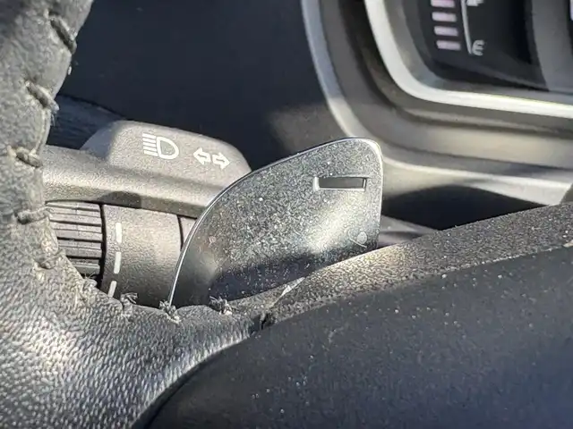 ボルボ Ｖ４０ D4 インスクリプション 石川県 2019(令1)年 5.1万km アイスホワイト 純正ナビ/バックカメラ/レザーシート/BSM/パドルシフト/シートメモリー/シートヒーター/衝突軽減/クルコン