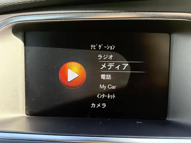 ボルボ Ｖ４０ D4 インスクリプション 石川県 2019(令1)年 5.1万km アイスホワイト 純正ナビ/バックカメラ/レザーシート/BSM/パドルシフト/シートメモリー/シートヒーター/衝突軽減/クルコン