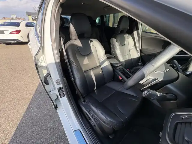 ボルボ Ｖ４０ D4 インスクリプション 石川県 2019(令1)年 5.1万km アイスホワイト 純正ナビ/バックカメラ/レザーシート/BSM/パドルシフト/シートメモリー/シートヒーター/衝突軽減/クルコン