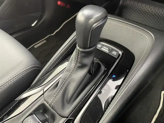 トヨタ カローラツーリング ハイブリッド ダブルバイビー 富山県 2023(令5)年 2.2万km プラチナホワイトパールマイカ 純正10.5インチディスプレイオーディオ/ナビ機能あり/フルセグTV/Bluetooth/バックカメラ/ETC2.0/社外AW付冬タイヤセット車載/トヨタセーフティセンス/BSM/前後コーナーセンサー/LEDオートライト/オートハイビーム/モデリスタフルエアロ/ハーフレザーシート/ワンオーナー/スマートキー/スペアキー