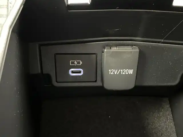 トヨタ カローラツーリング ハイブリッド ダブルバイビー 富山県 2023(令5)年 2.2万km プラチナホワイトパールマイカ 純正10.5インチディスプレイオーディオ/ナビ機能あり/フルセグTV/Bluetooth/バックカメラ/ETC2.0/社外AW付冬タイヤセット車載/トヨタセーフティセンス/BSM/前後コーナーセンサー/LEDオートライト/オートハイビーム/モデリスタフルエアロ/ハーフレザーシート/ワンオーナー/スマートキー/スペアキー